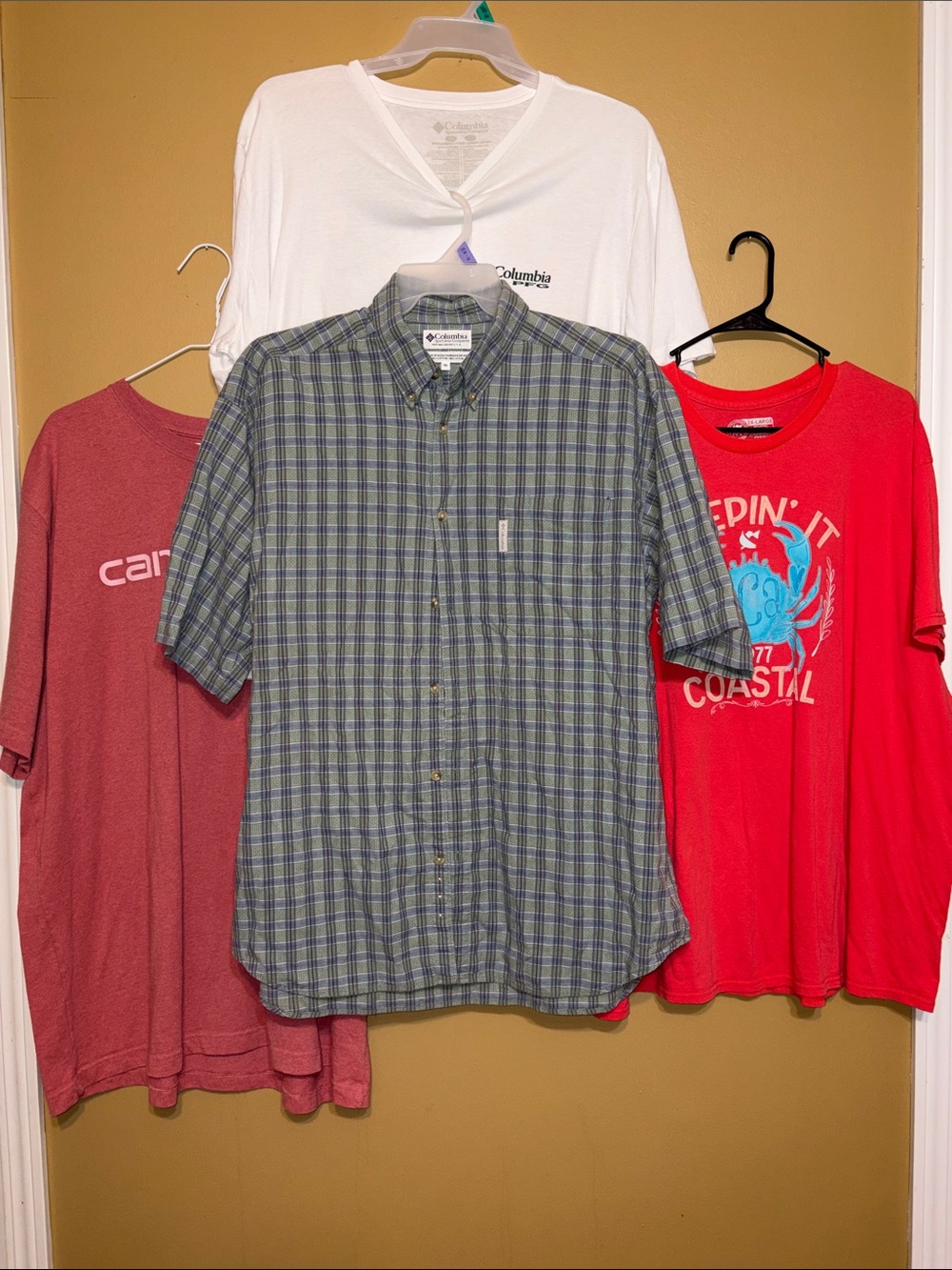 Men's 2X Columbia Men's Button Down Plaid and 3 T Shirt Lot of 4 Shirts